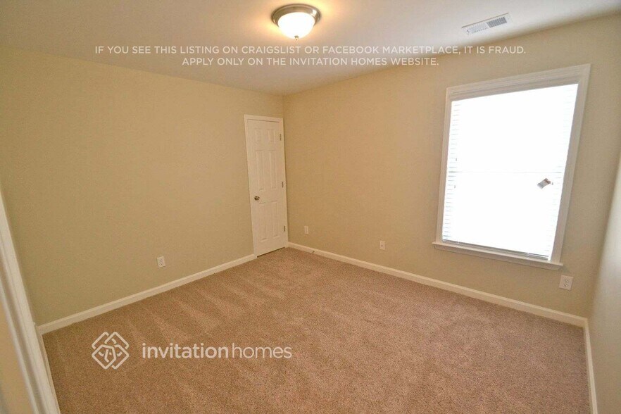 Building Photo - 3100 Delacorte Dr