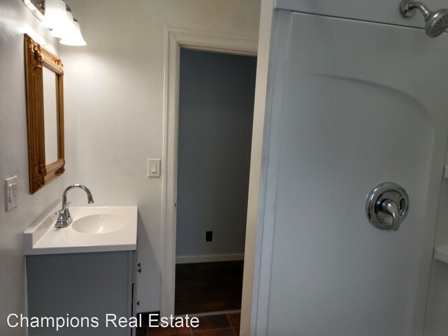 Building Photo - 3 br, 1 bath House - 19005 A Smokey Pt Blvd.