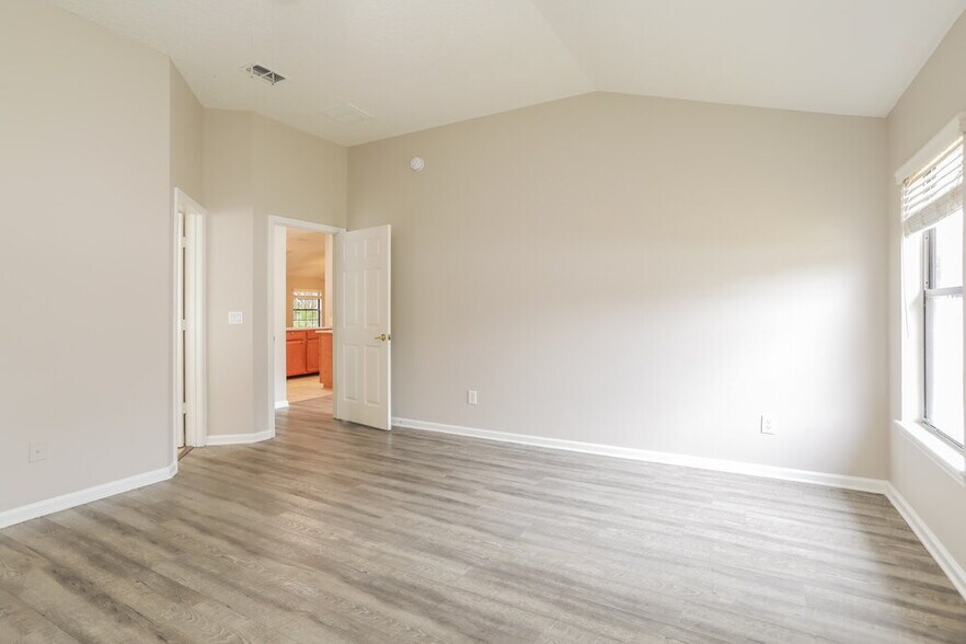 Building Photo - 3039 Stonewood Way