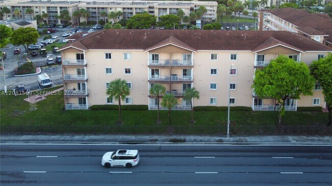 Building Photo - 17350 NW 67th Ave