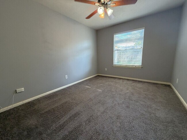 Building Photo - 2746 Georgina Falls Dr