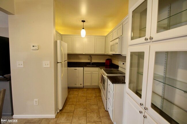 Building Photo - 29408 Maurice Ct