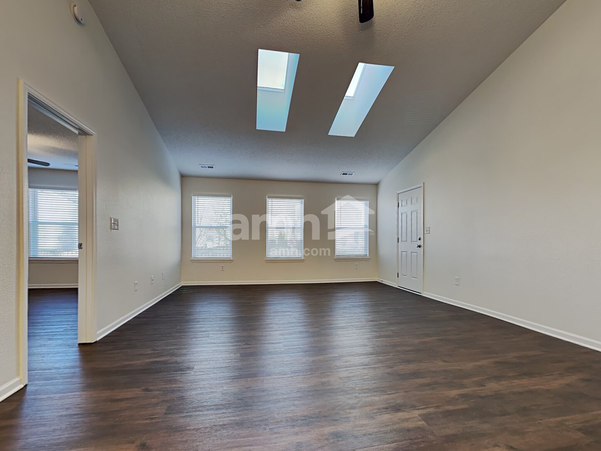 Building Photo - 15522 Dry Creek Rd