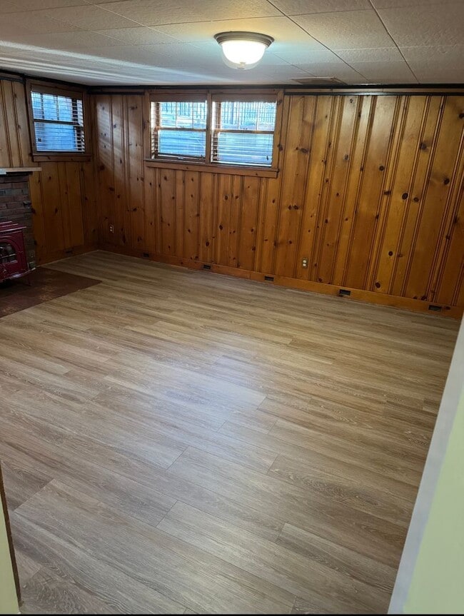 Building Photo - North End Apartment Basement Gem