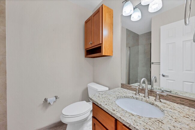 Building Photo - 2960 Shady Holw W