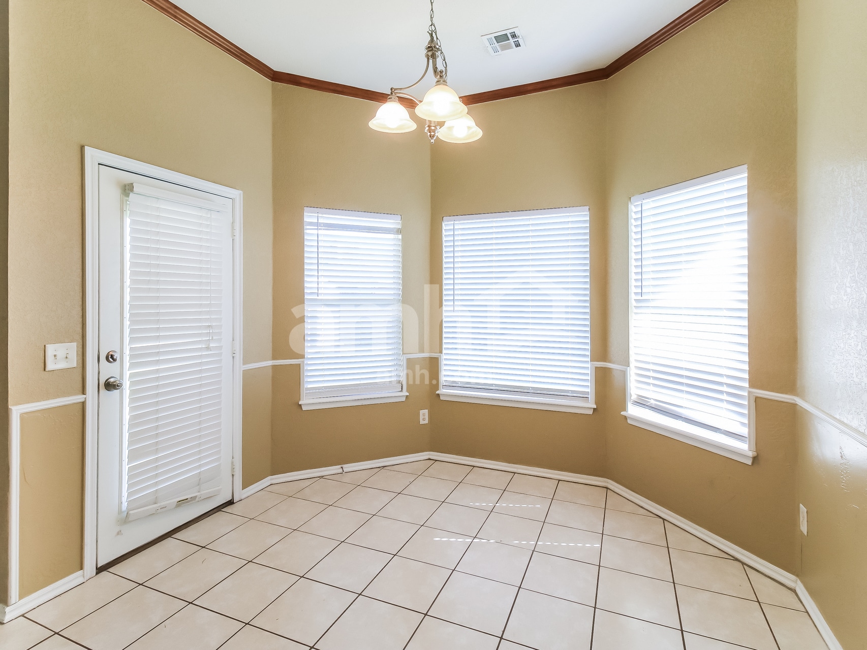 Building Photo - 700 SW 156th Pl