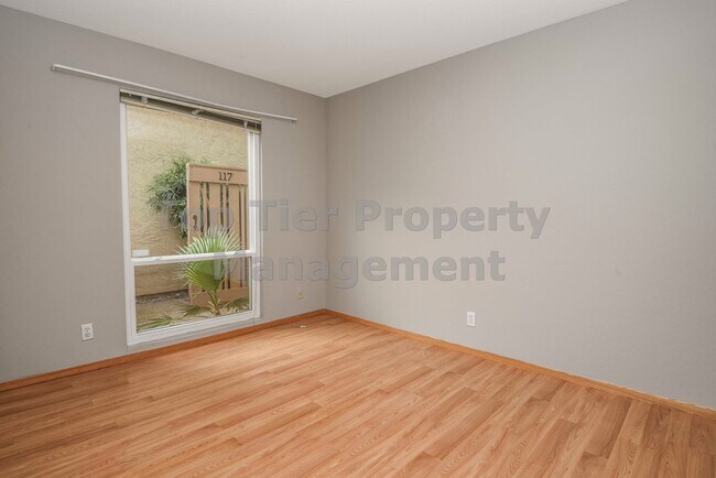 Building Photo - 117 Northcreek Cir