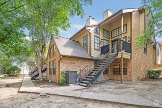 Building Photo - 16800 Sugar Pine Dr