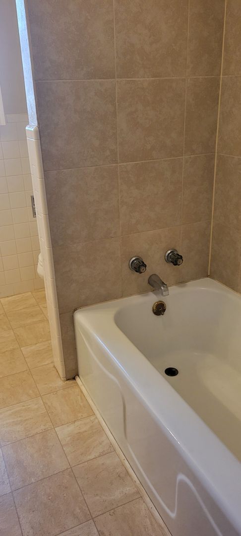 Building Photo - LARGE BRICK HOME CORNER LOT