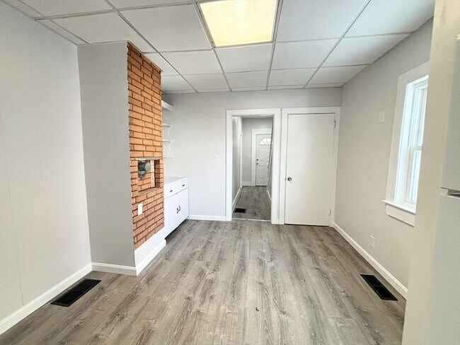 Building Photo - 3 Hadley Ct