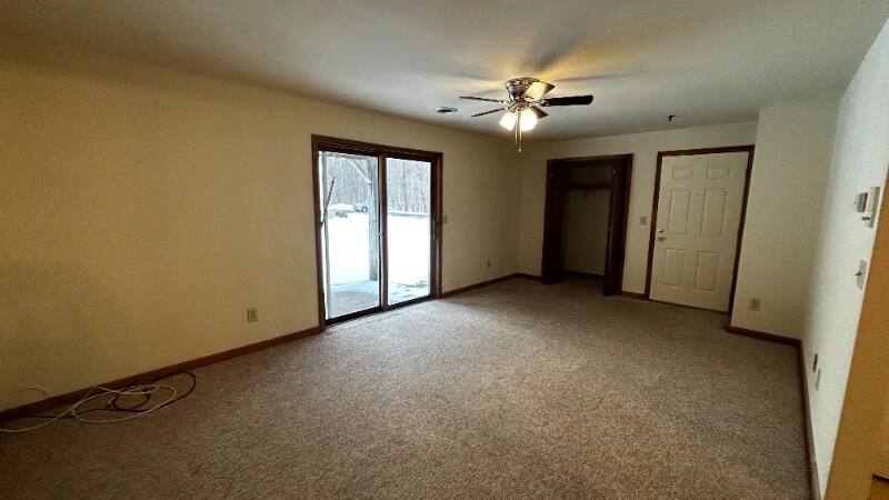 Building Photo - 916 Kings Rd