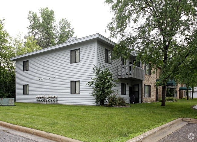 Primary Photo - Sun Lake Apartments