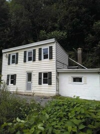 Building Photo - 966 S Centre St