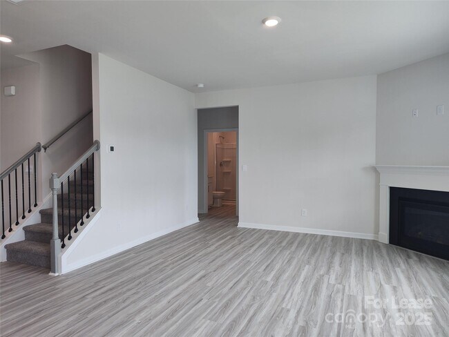 Building Photo - 529 Zermatt Ct