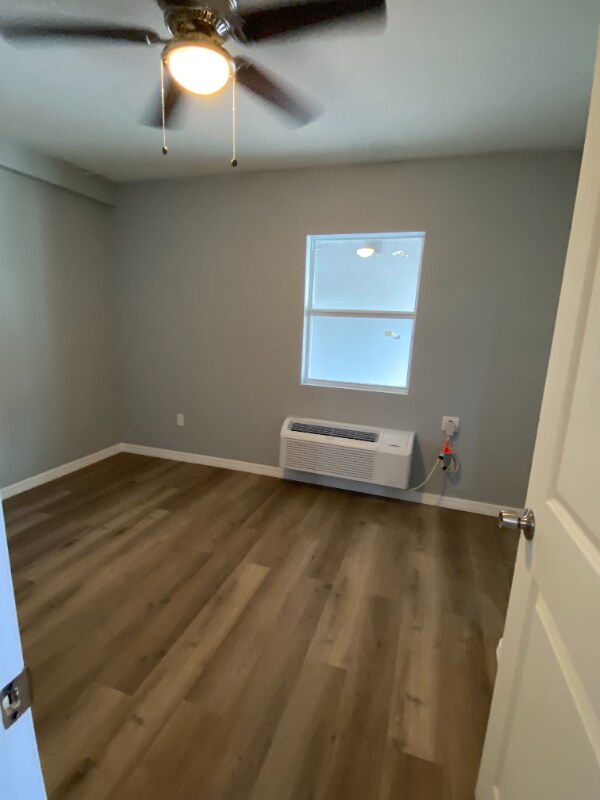 Building Photo - 1825 14th Ave