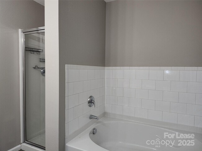 Building Photo - 467 Doughton Ln