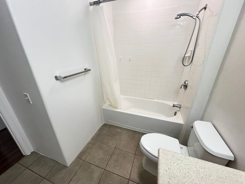 Building Photo - 91-1015-1015 Kamaaha Ave