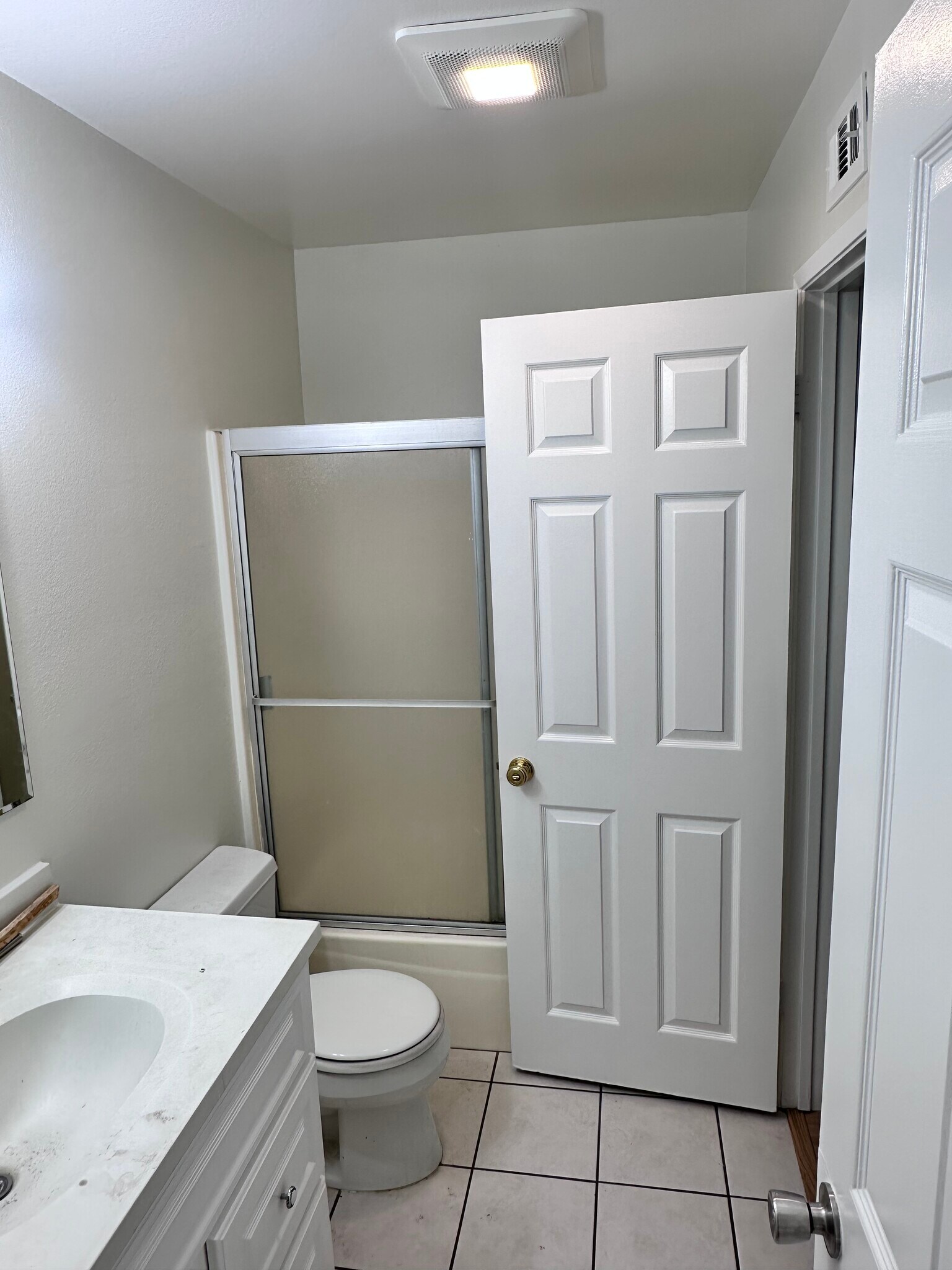 Building Photo - 14156 Oro Grande St