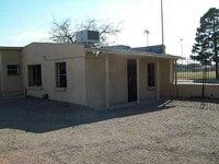 Building Photo - 131 Linden St