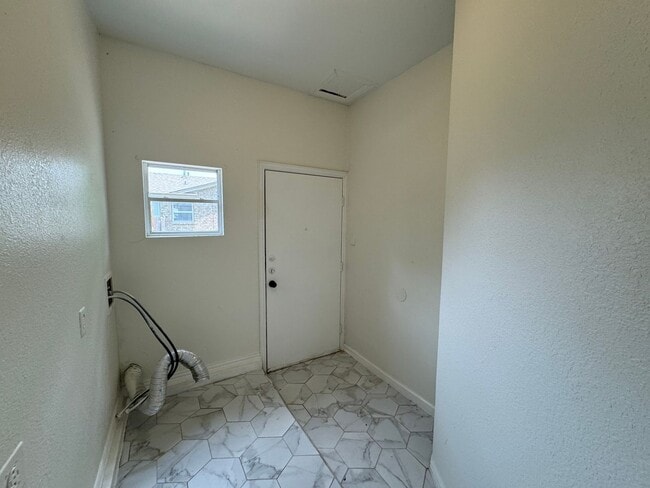 Building Photo - 3-Bedroom House for Rent in Copperas Cove
