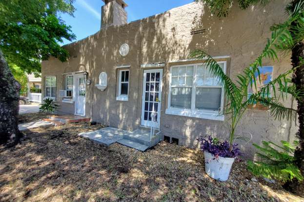 Building Photo - 301 Central Dr