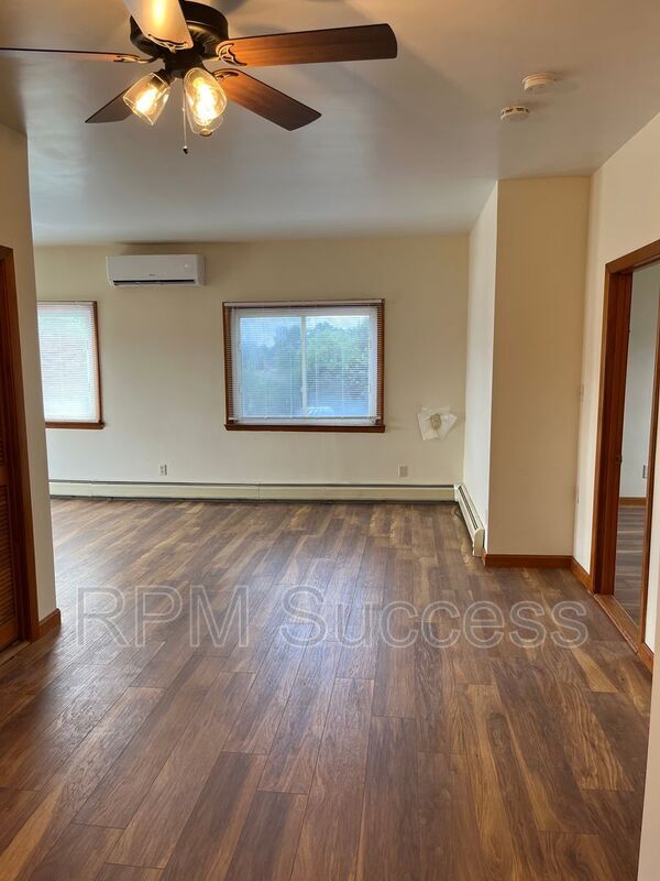 Building Photo - 1014 Braley Rd
