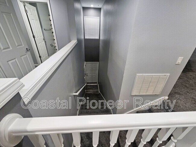Building Photo - 2035 River Turia Cir