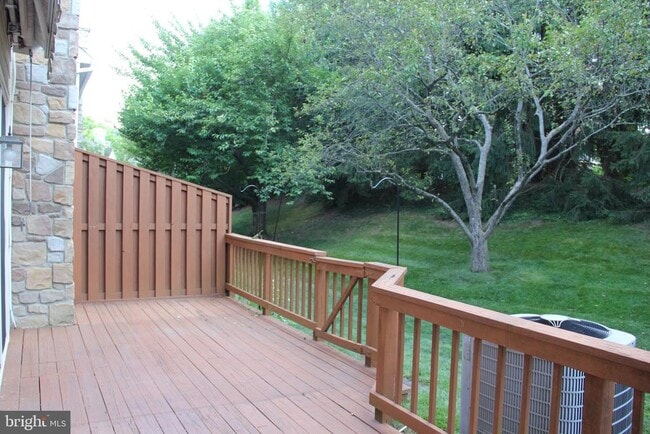 Building Photo - 88 Highpoint Dr