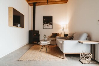 Building Photo - 514 Hook St