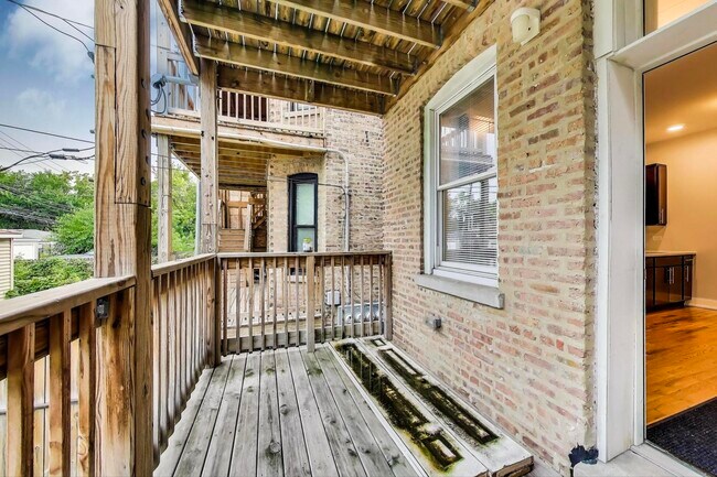 Building Photo - 3939 W Polk St