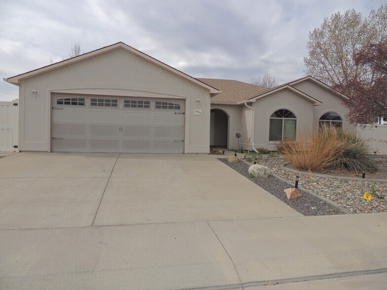 Primary Photo - 2866 Fall Creek Dr