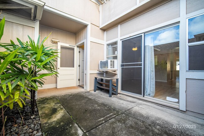 Building Photo - 2 Bd 1 bath 2 Pkg - Mililani Mauka - 95-10...