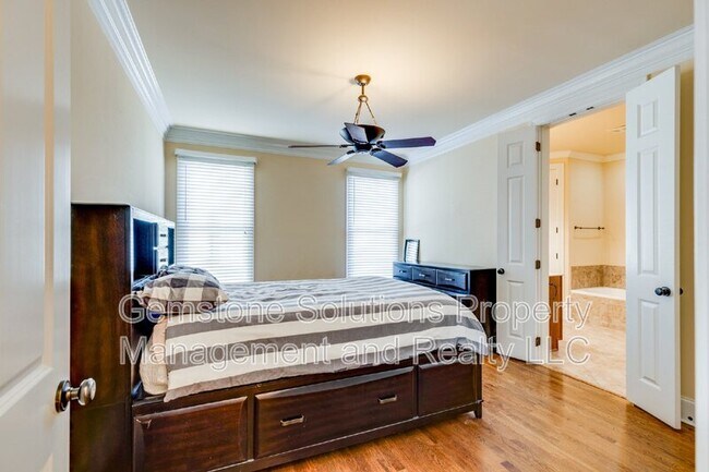 Building Photo - 3012 Americus Dr