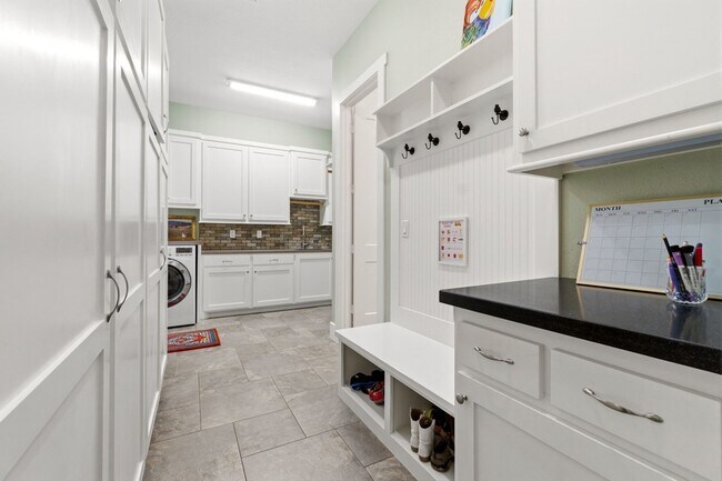 Building Photo - 2149 Pine Acres Dr