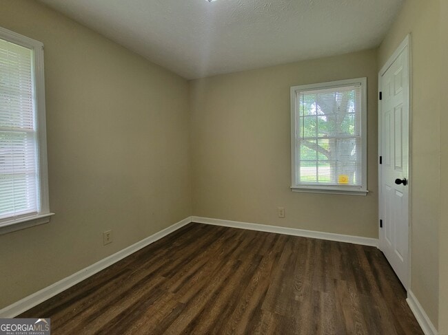 Building Photo - 109 Hilltop Cir
