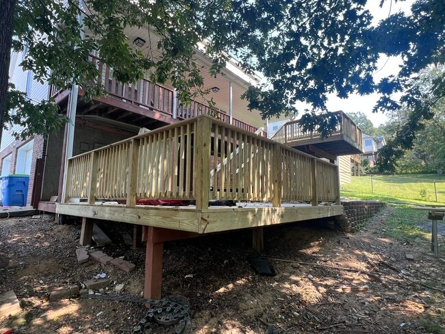 Building Photo - 5028 Dellwood Dr