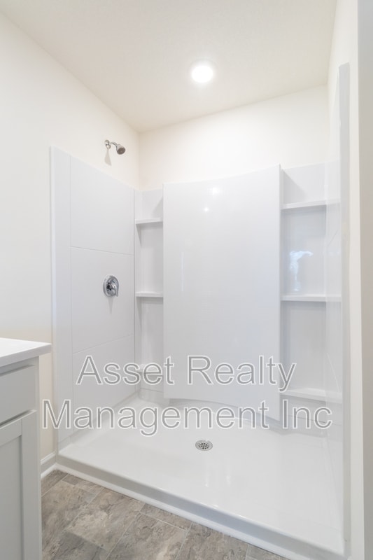 Building Photo - 2019 Southwood Cir