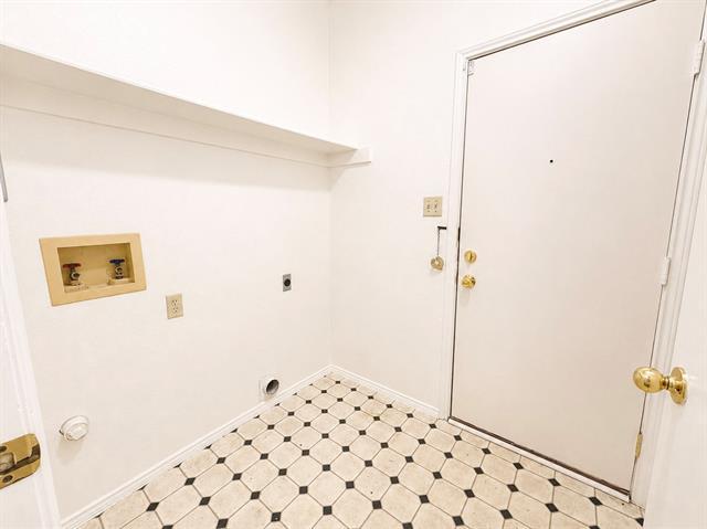 Building Photo - 824 Elm Falls Pl