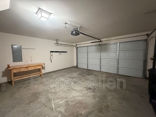 Building Photo - 210 Mud Creek Rd