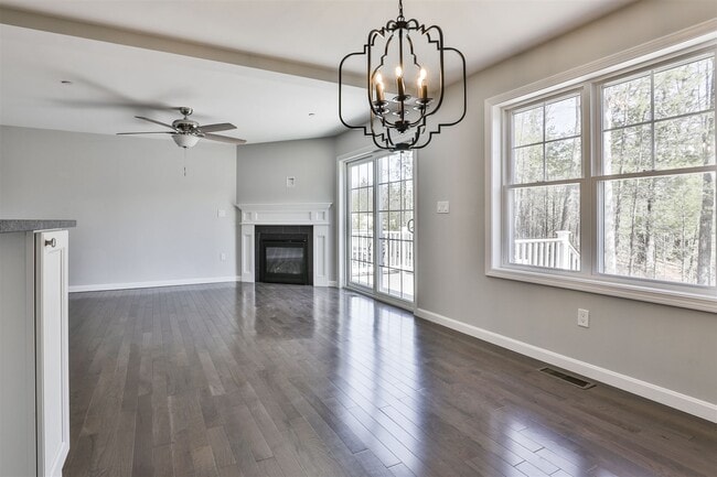 Building Photo - 181 Knollwood Way