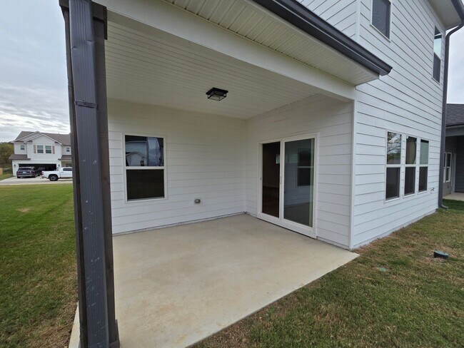 Building Photo - Spacious 4-Bedroom New Build in Ooltewah!