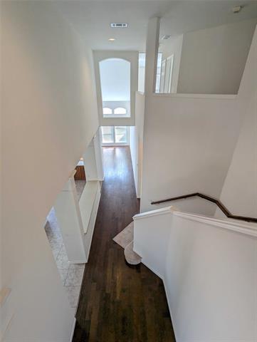 Building Photo - 7686 Creekmere Dr