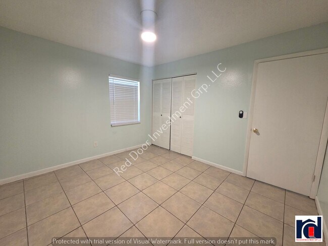 Building Photo - 2 Bedroom 2 Bath w/ Washer & Dryer~ Move in Ready!