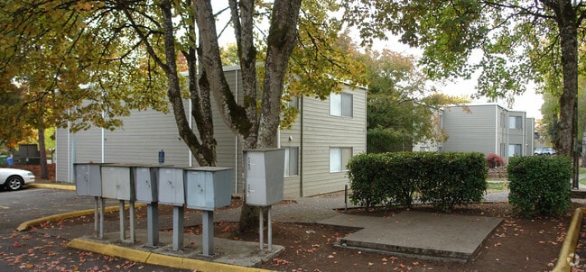 Building Photo - West Hills Village