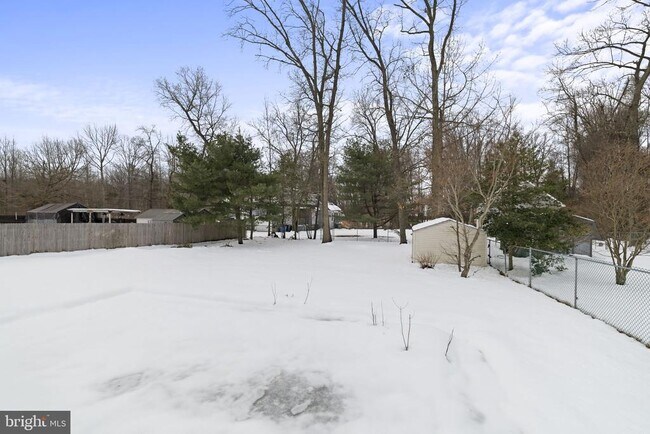 Building Photo - 395 Montgomery Dr