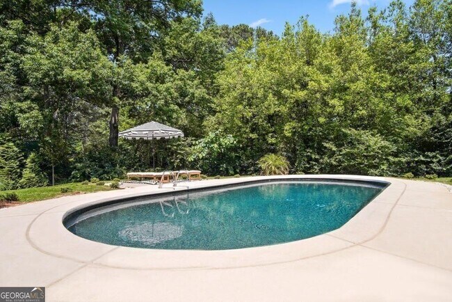 Building Photo - 1756 N Akin Dr NE