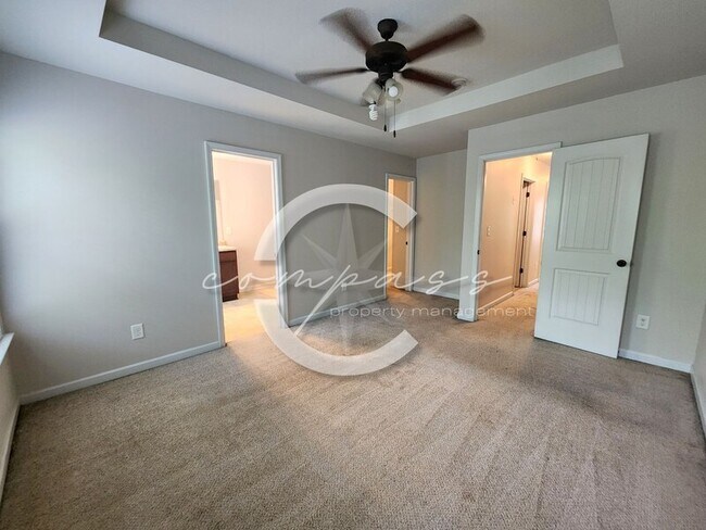 Building Photo - 6048 Oak Bend Ct