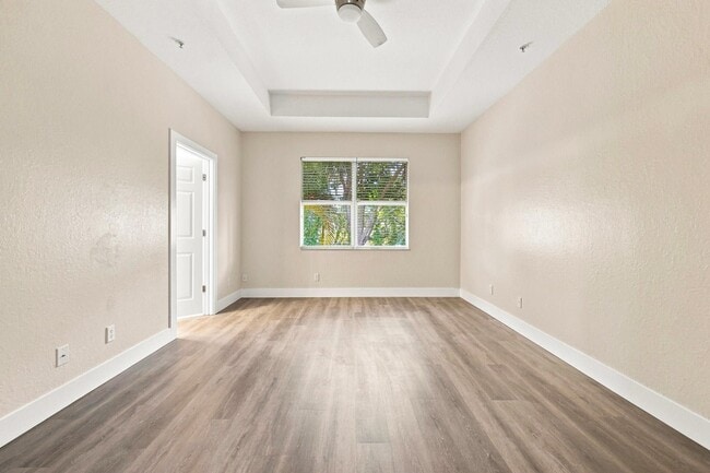 Building Photo - 813 Pipers Cay Dr