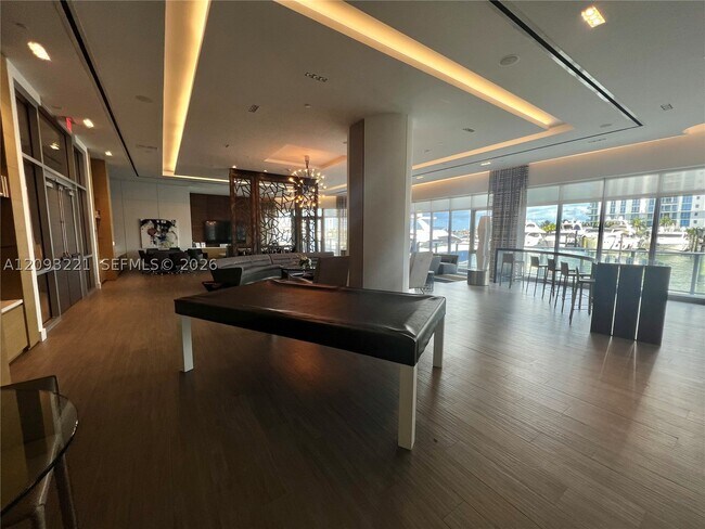 Building Photo - 17301 Biscayne Blvd