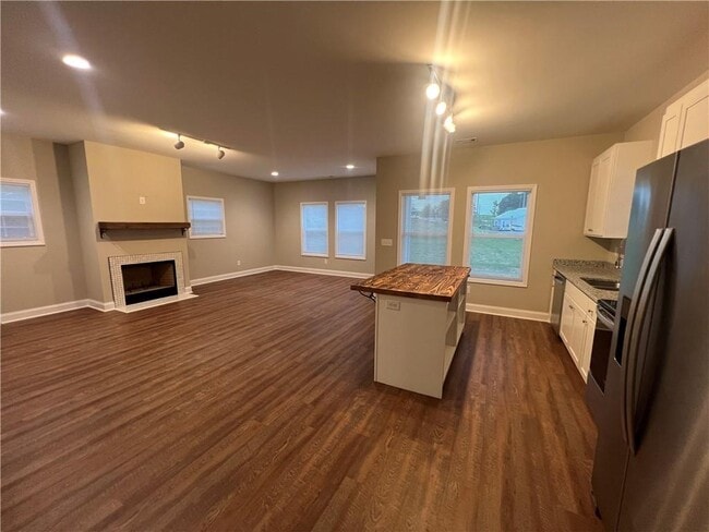 Building Photo - 536 Liberty Pk Dr